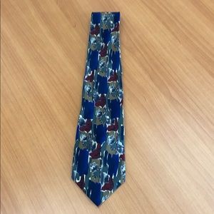Multi pattern men’s tie.